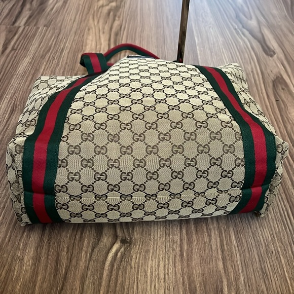 A307- ๐ฏ% authentic Gucci tote bag - Picture 13 of 16